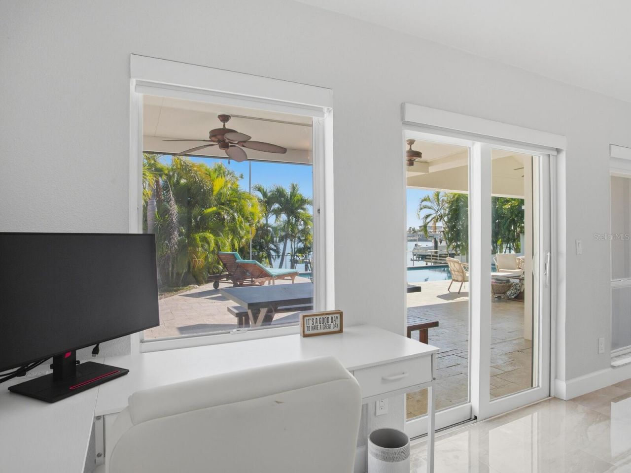 1028 79th Street S, Saint Petersburg, FL 33707 Photo