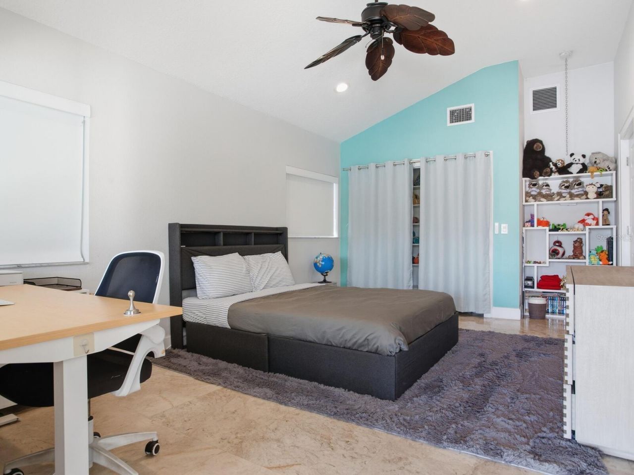 1028 79th Street S, Saint Petersburg, FL 33707 Photo