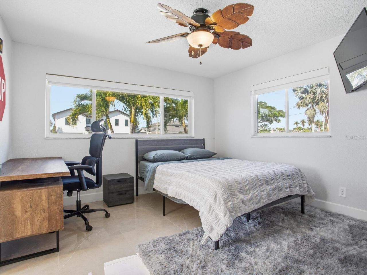 1028 79th Street S, Saint Petersburg, FL 33707 Photo