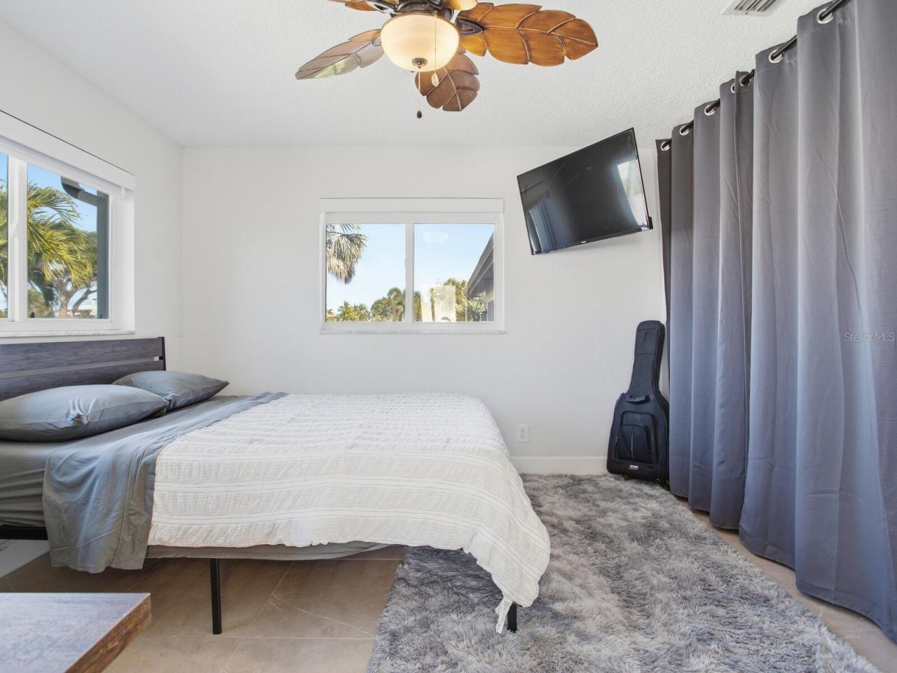 1028 79th Street S, Saint Petersburg, FL 33707 Photo