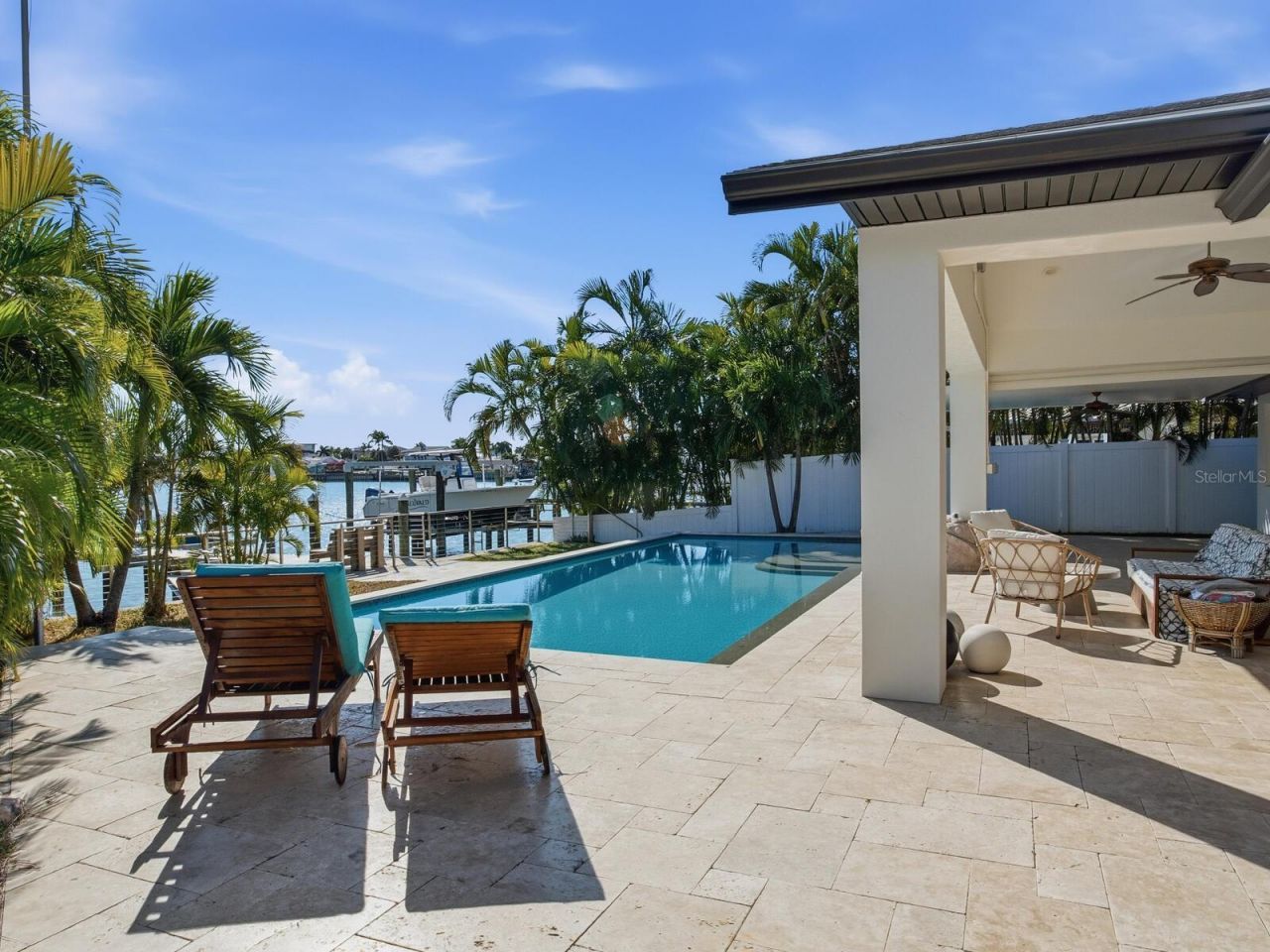 1028 79th Street S, Saint Petersburg, FL 33707 Photo