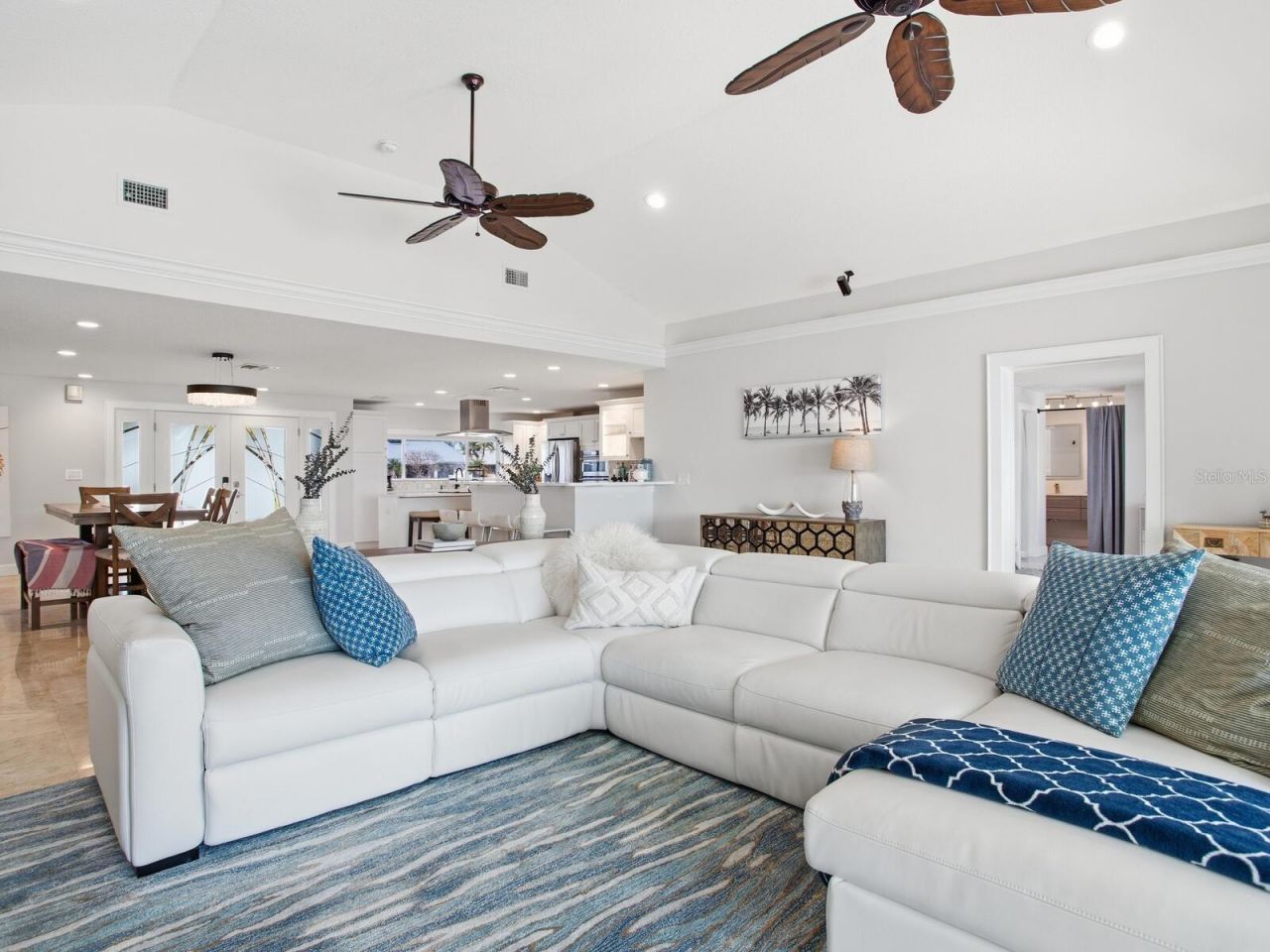 1028 79th Street S, Saint Petersburg, FL 33707 Photo