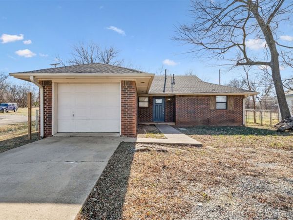 301 W Greenlee Street, Cushing, OK 74023