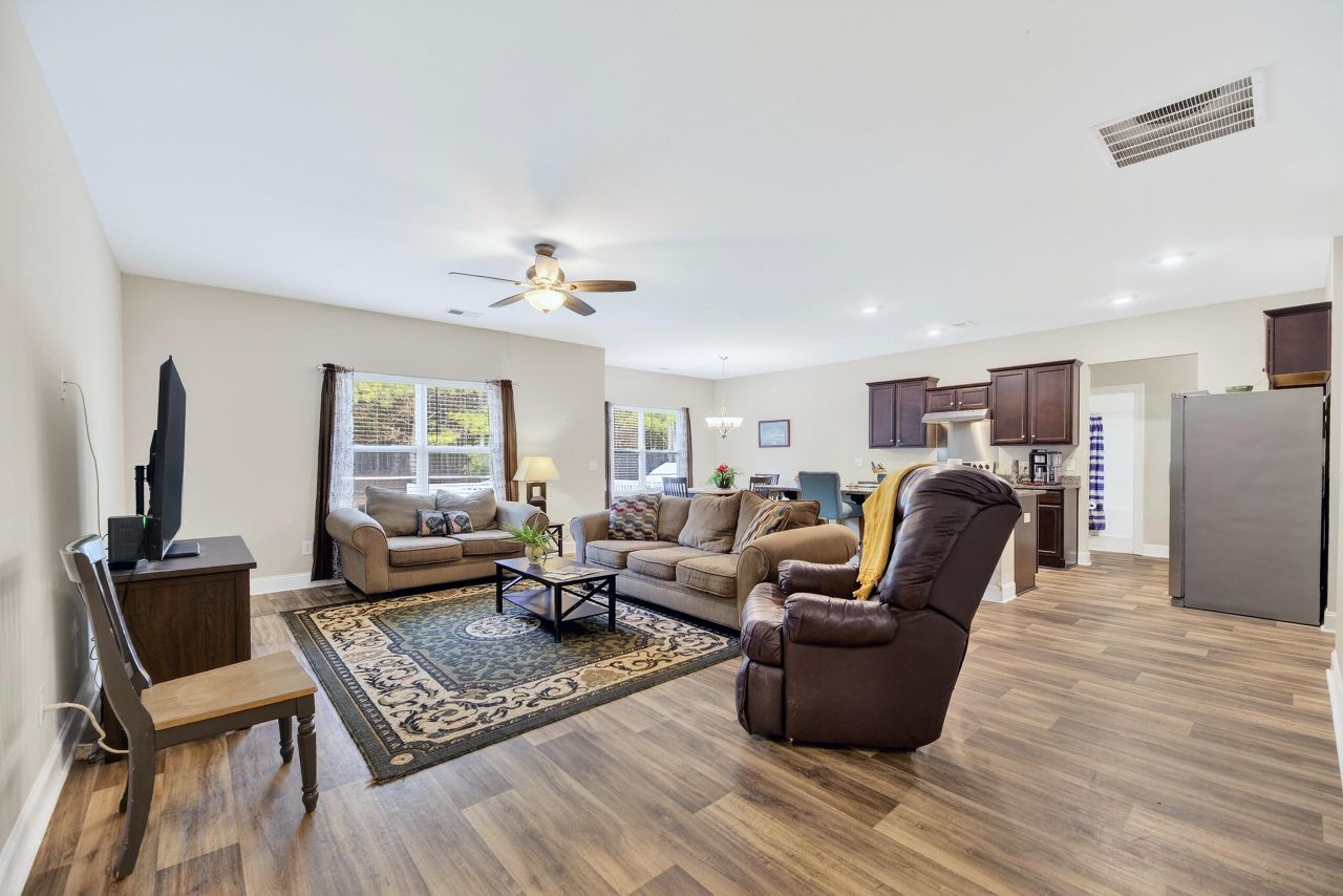 6797 M W Rickenbaker Road Photo 14