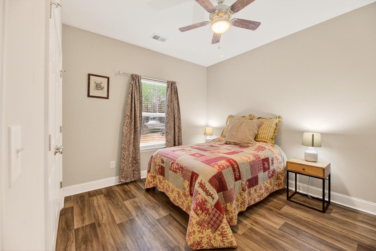 6797 M W Rickenbaker Road Photo 27