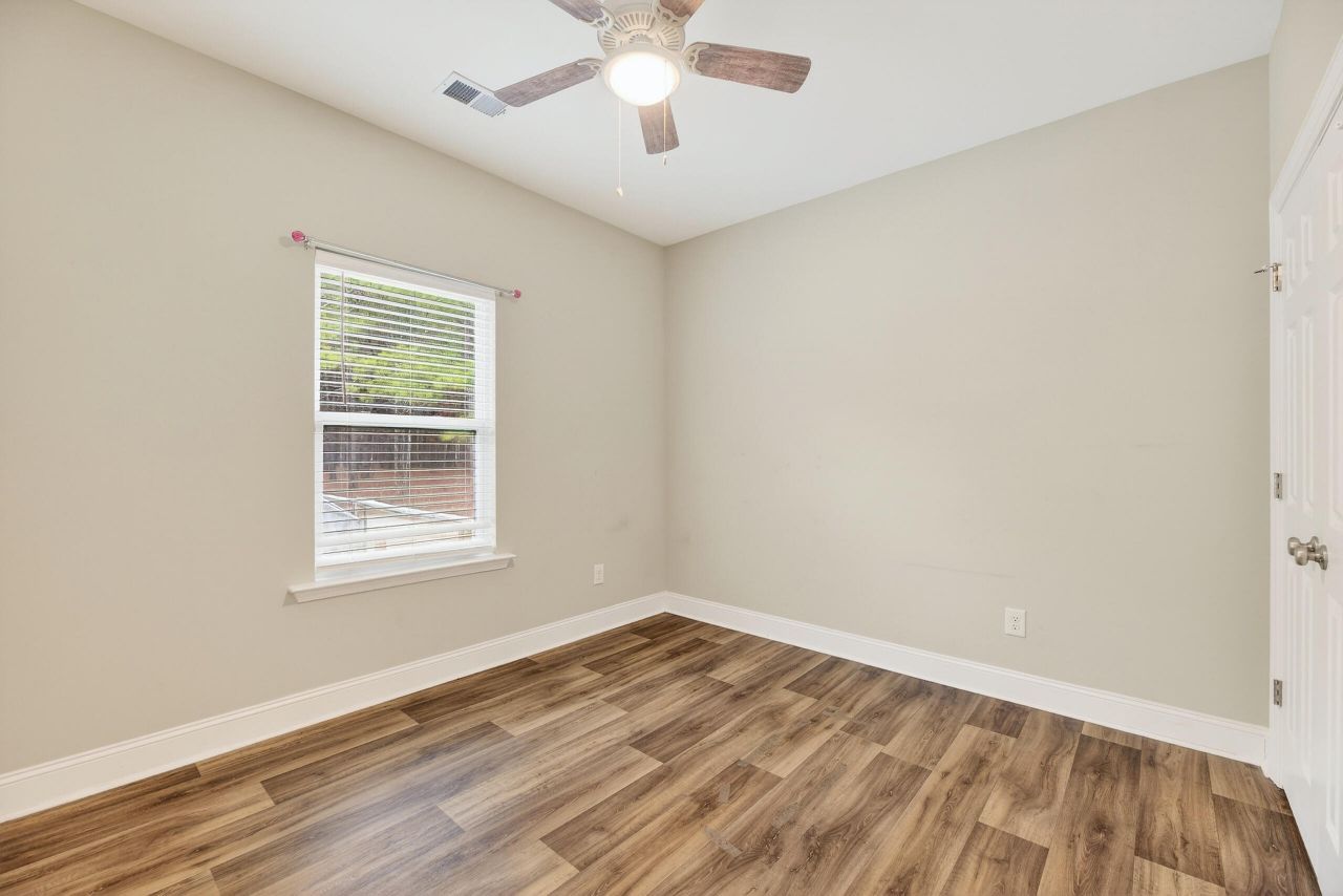 6797 M W Rickenbaker Road Photo 31