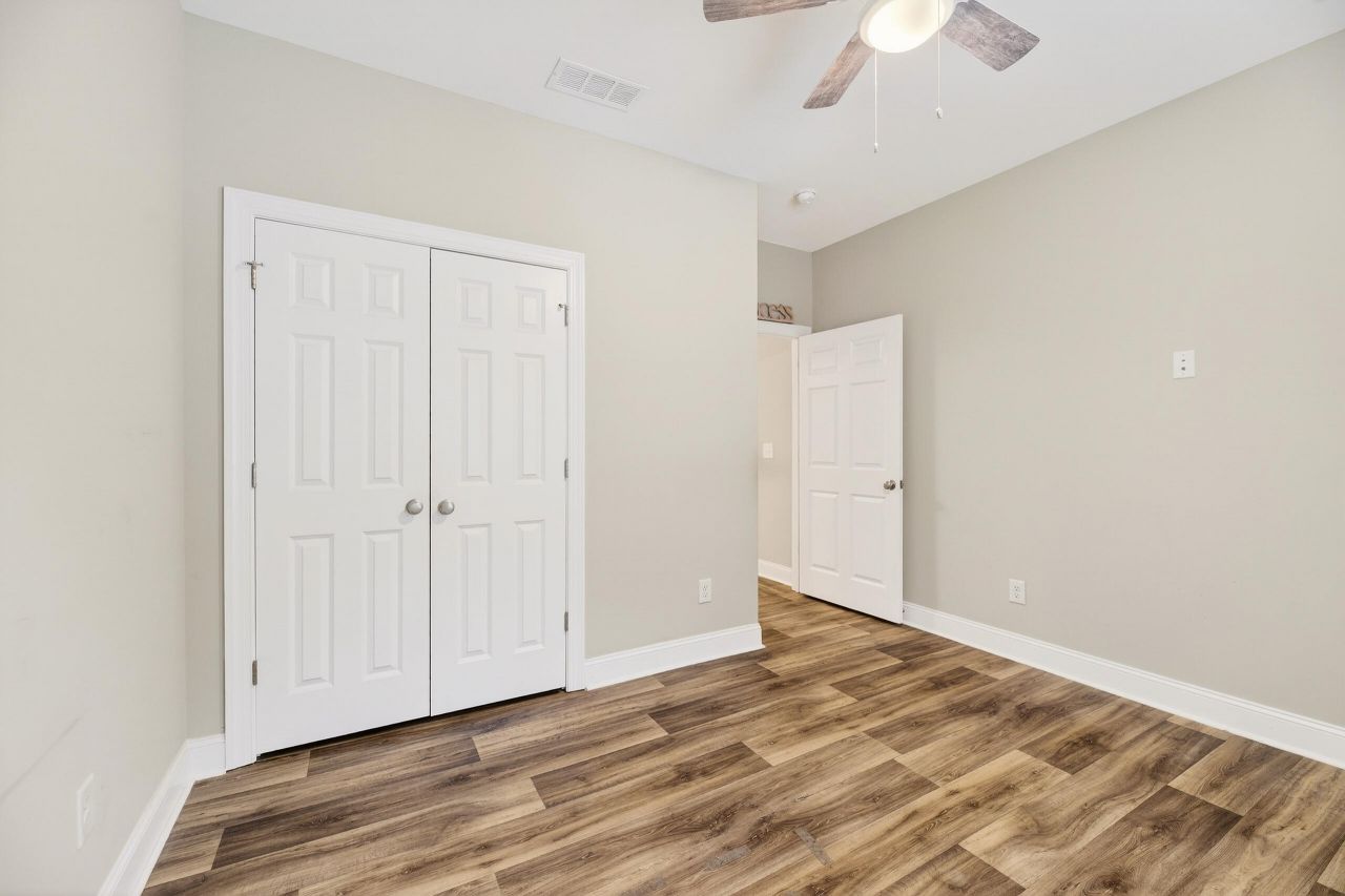 6797 M W Rickenbaker Road Photo 32