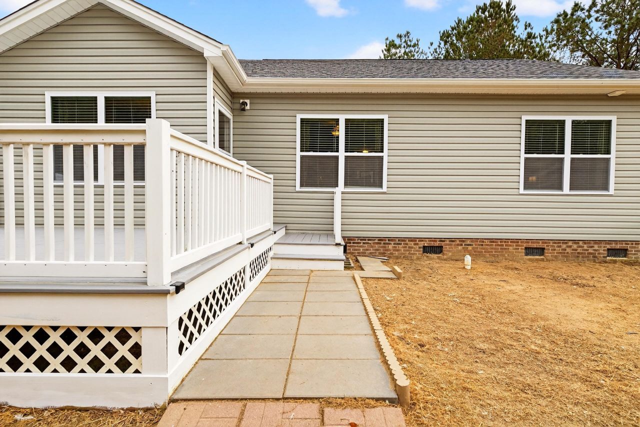 6797 M W Rickenbaker Road Photo 9