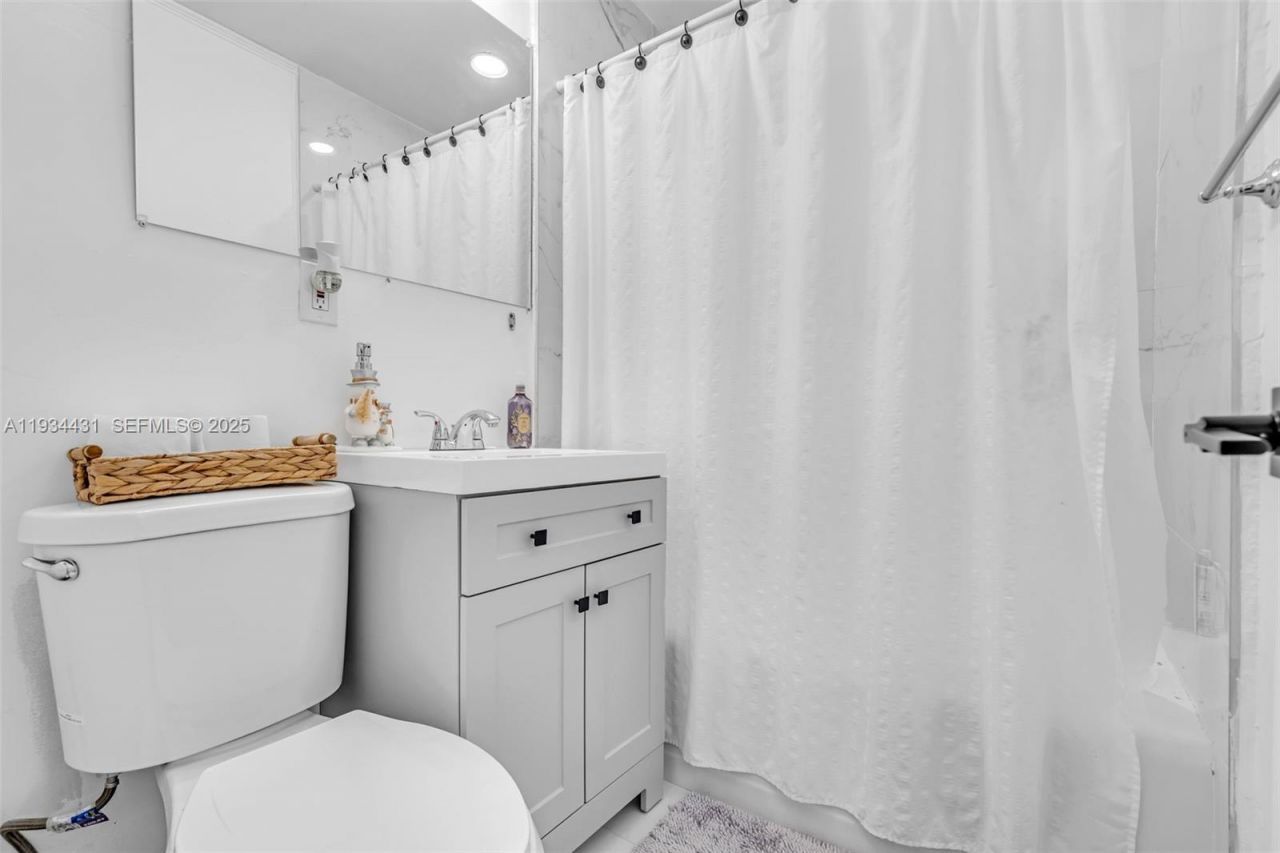 5041 SW 11th St, Plantation, FL 33317 Photo