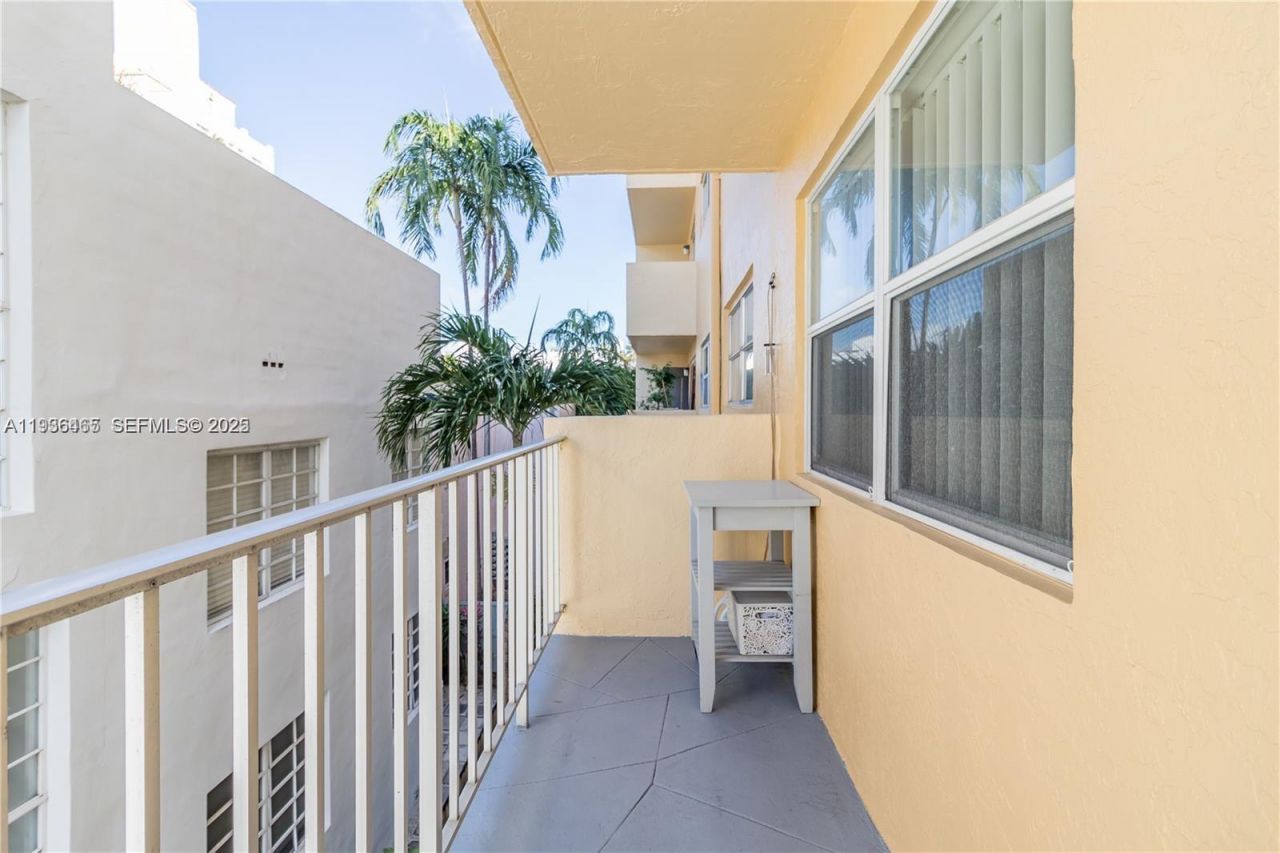 730 Pennsylvania Ave, Unit 307, Miami Beach, FL 33139 Photo