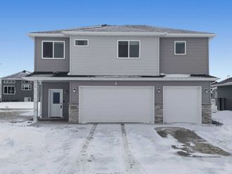 413 Hampton Drive W Moorhead, MN 56560