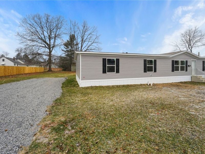 541 Lincoln Avenue, Struthers, OH 44471 Photo 3