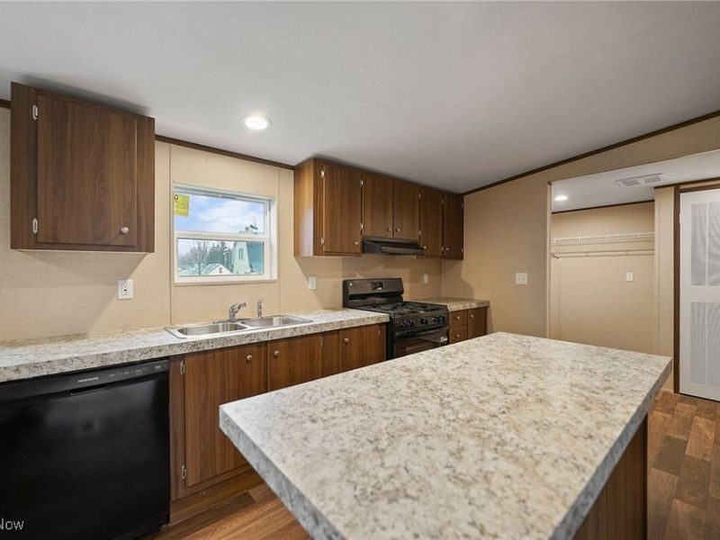 541 Lincoln Avenue, Struthers, OH 44471 Photo 5