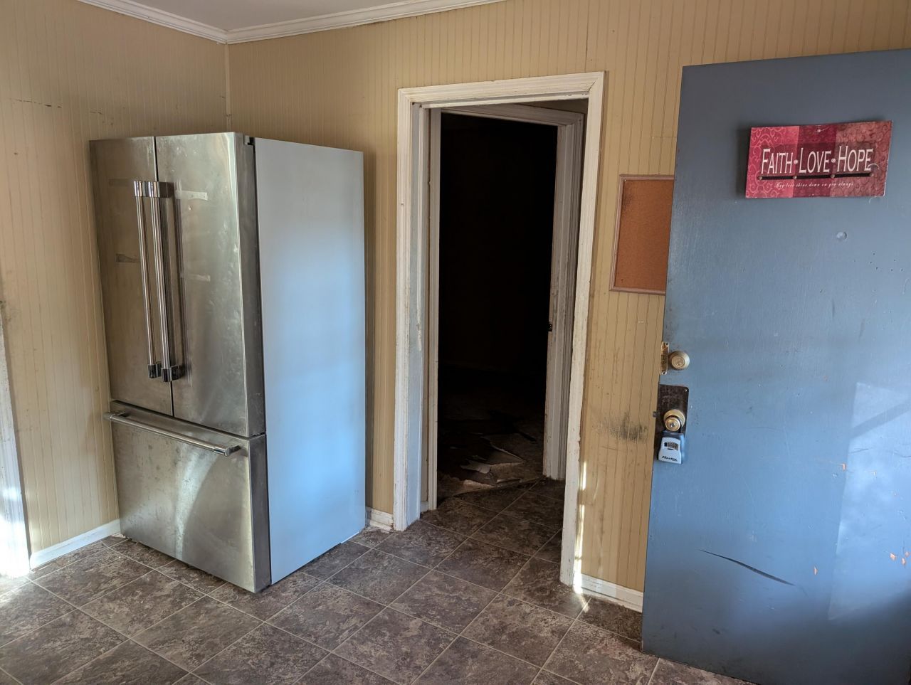 1858/1860 Taberwood Circle Photo 6