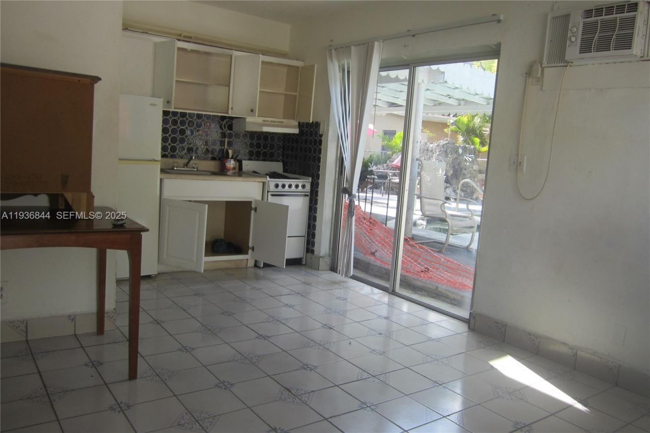 2019 Fletcher St, Unit 1-6, Hollywood, FL 33020 Photo