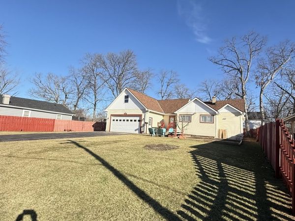 529 N Ravine Drive, Round Lake Park, IL 60073