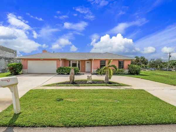 1334 N Mangonia Drive Drive, West Palm Beach, FL 33401