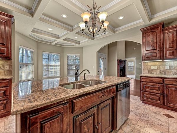 10 Martha Circle, Bella Vista, AR 72715