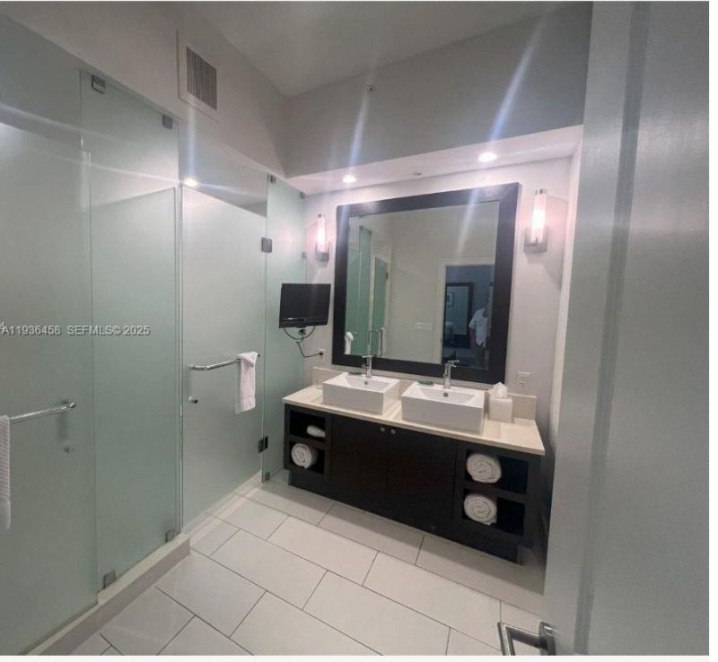 5300 NW 87th Ave, Unit 601, Doral, FL 33178 Photo