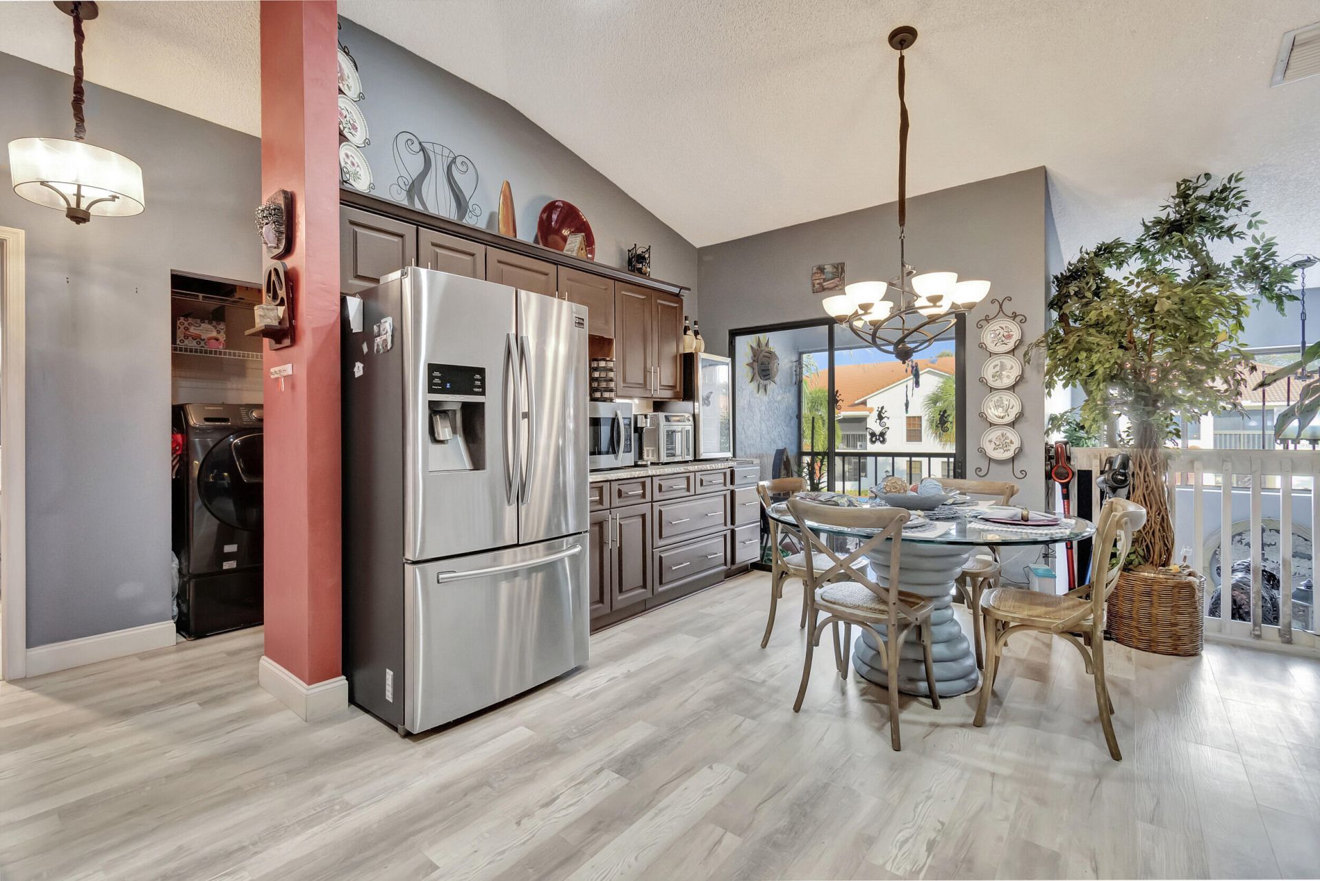 9705 Sills Drive E, Unit 204, Boynton Beach, FL 33437 Photo