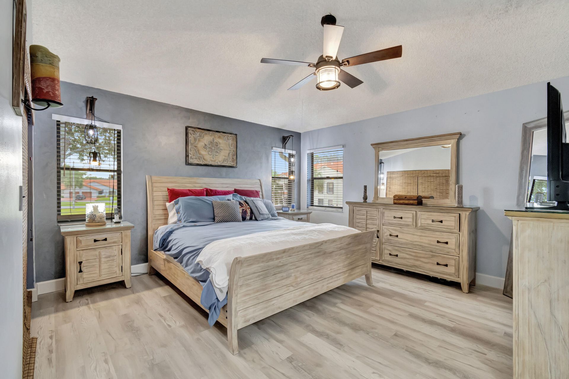 9705 Sills Drive E, Unit 204, Boynton Beach, FL 33437 Photo