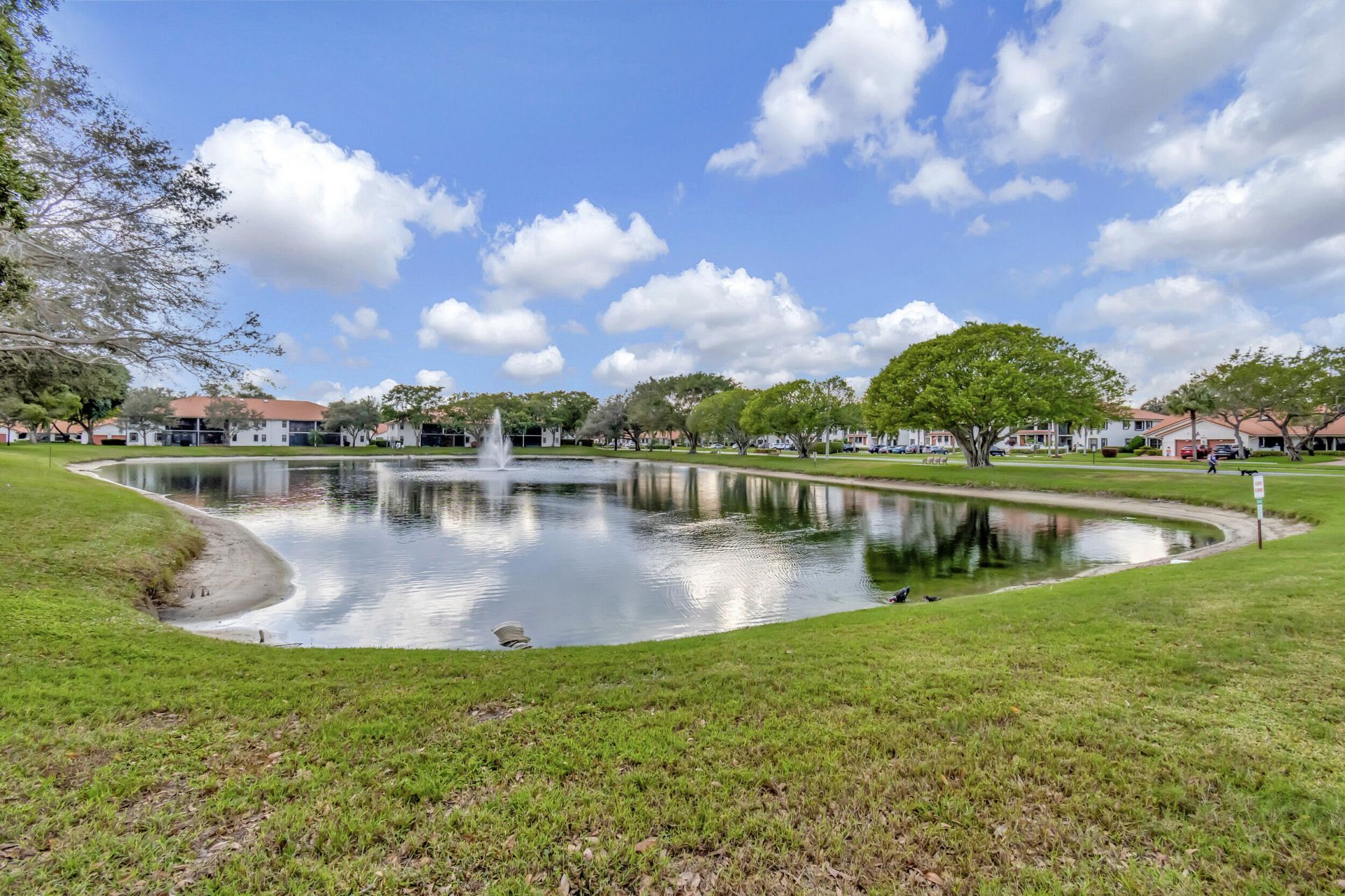 9705 Sills Drive E, Unit 204, Boynton Beach, FL 33437 Photo
