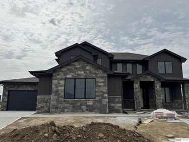 12365 Slayton Street, Papillion, NE 68046