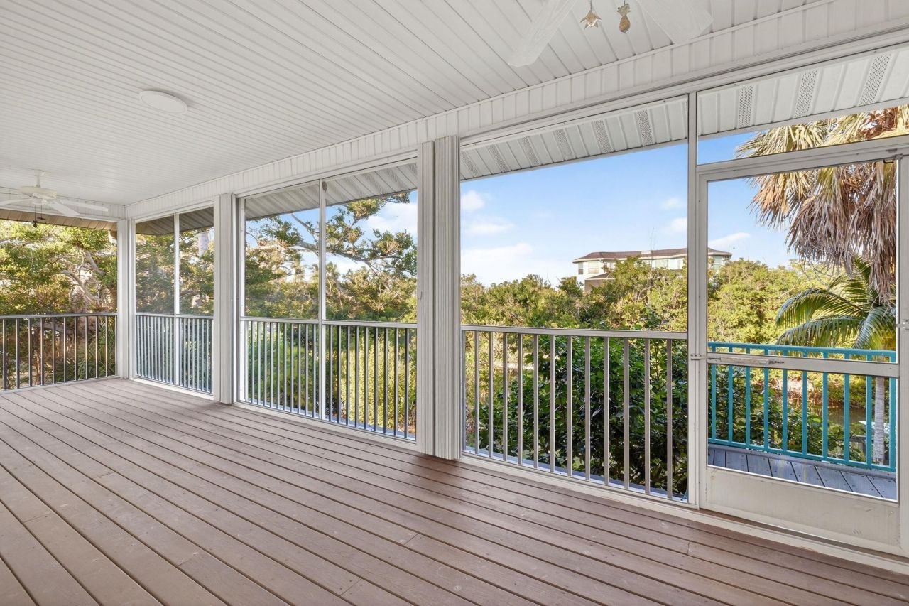 6476 Pine Ave, Sanibel, FL 33957 Photo