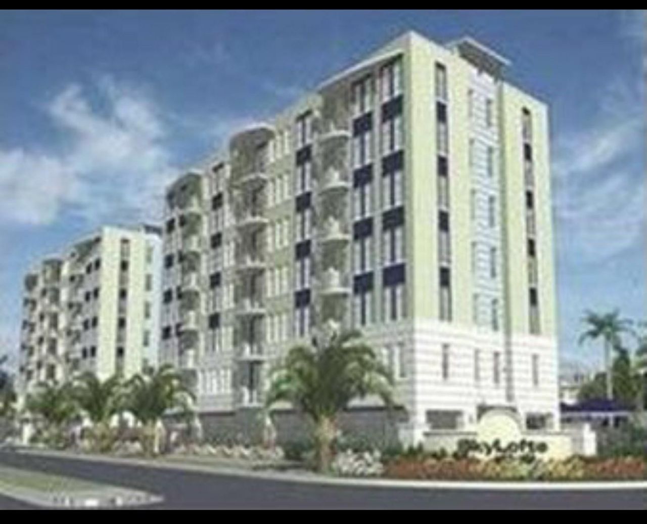 1791 NE Miami Gardens Drive, Unit E601, Miami, FL 33179 Photo