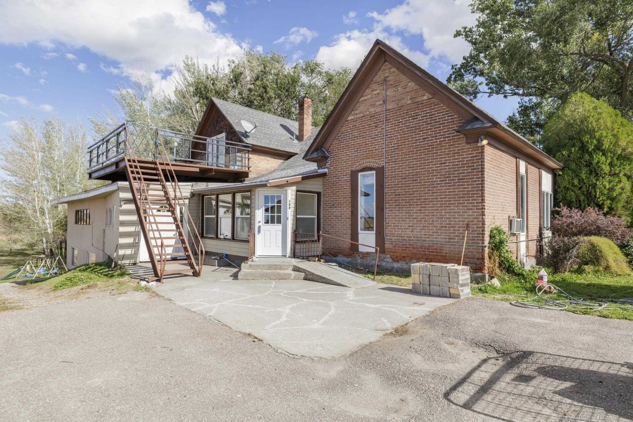 195 Lansing, Blackfoot, ID 83221 Main Photo