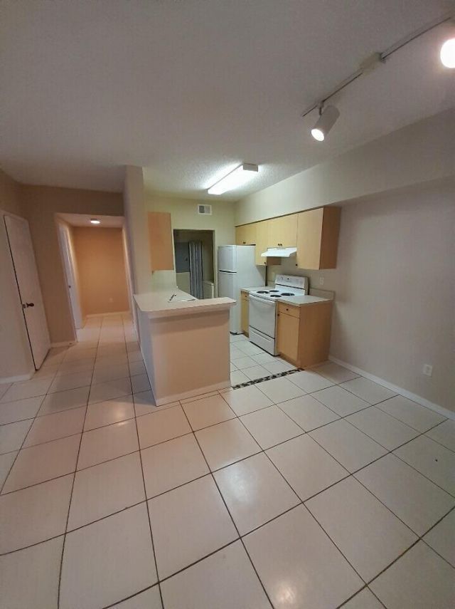 10336 Fox Trail Road S, Unit 1306, Royal Palm Beach, FL 33411 Photo