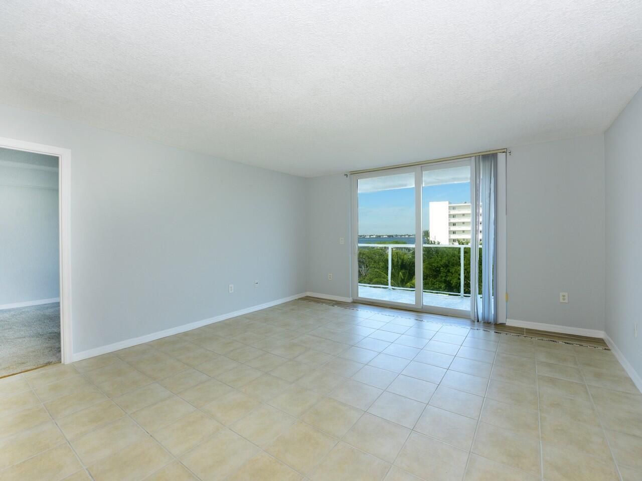 2560 S Ocean Boulevard, Unit 406, Palm Beach, FL 33480 Photo