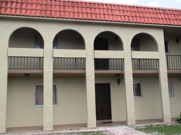 6080 Forest Hill Boulevard, Unit 206, West Palm Beach, FL 33415