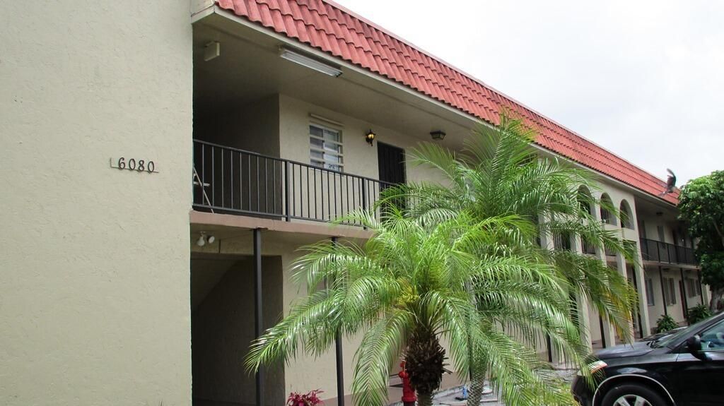 6080 Forest Hill Boulevard, Unit 206, West Palm Beach, FL 33415 Photo
