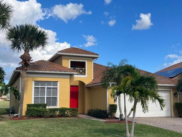 331 NW Somerset Circle, Port St. Lucie, FL 34983