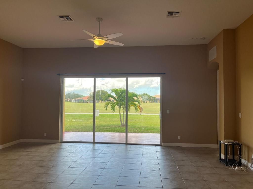 331 NW Somerset Circle, Port Saint Lucie, FL 34983 Photo