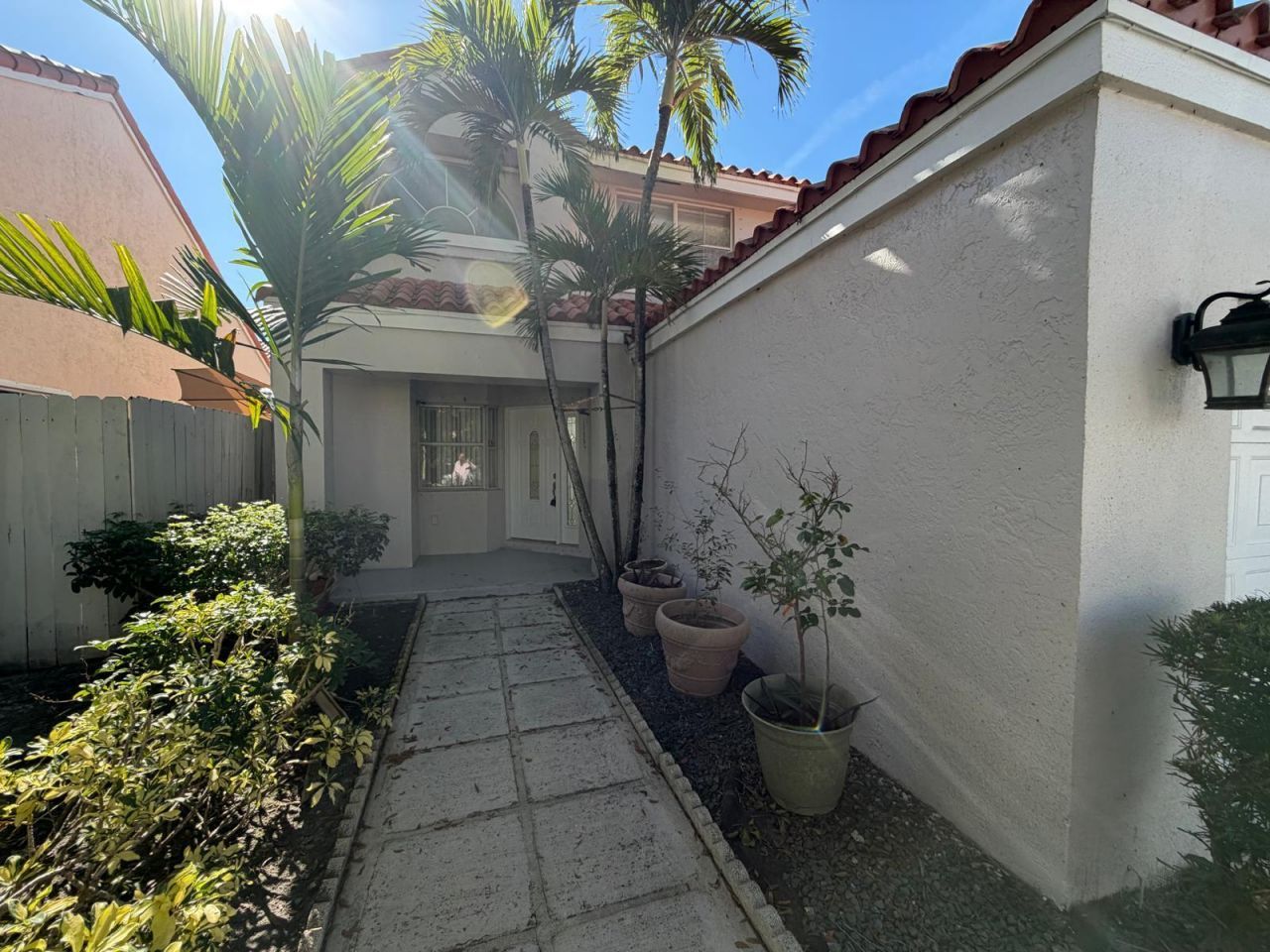 3780 Amalfi Drive, Unit 3780, Hollywood, FL 33021 Photo