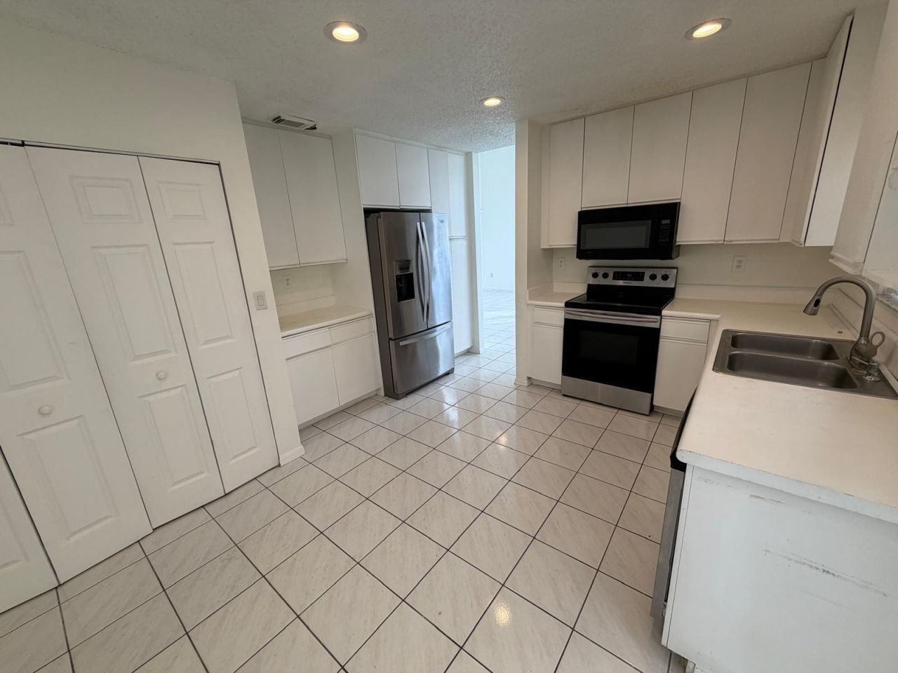 3780 Amalfi Drive, Unit 3780, Hollywood, FL 33021 Photo