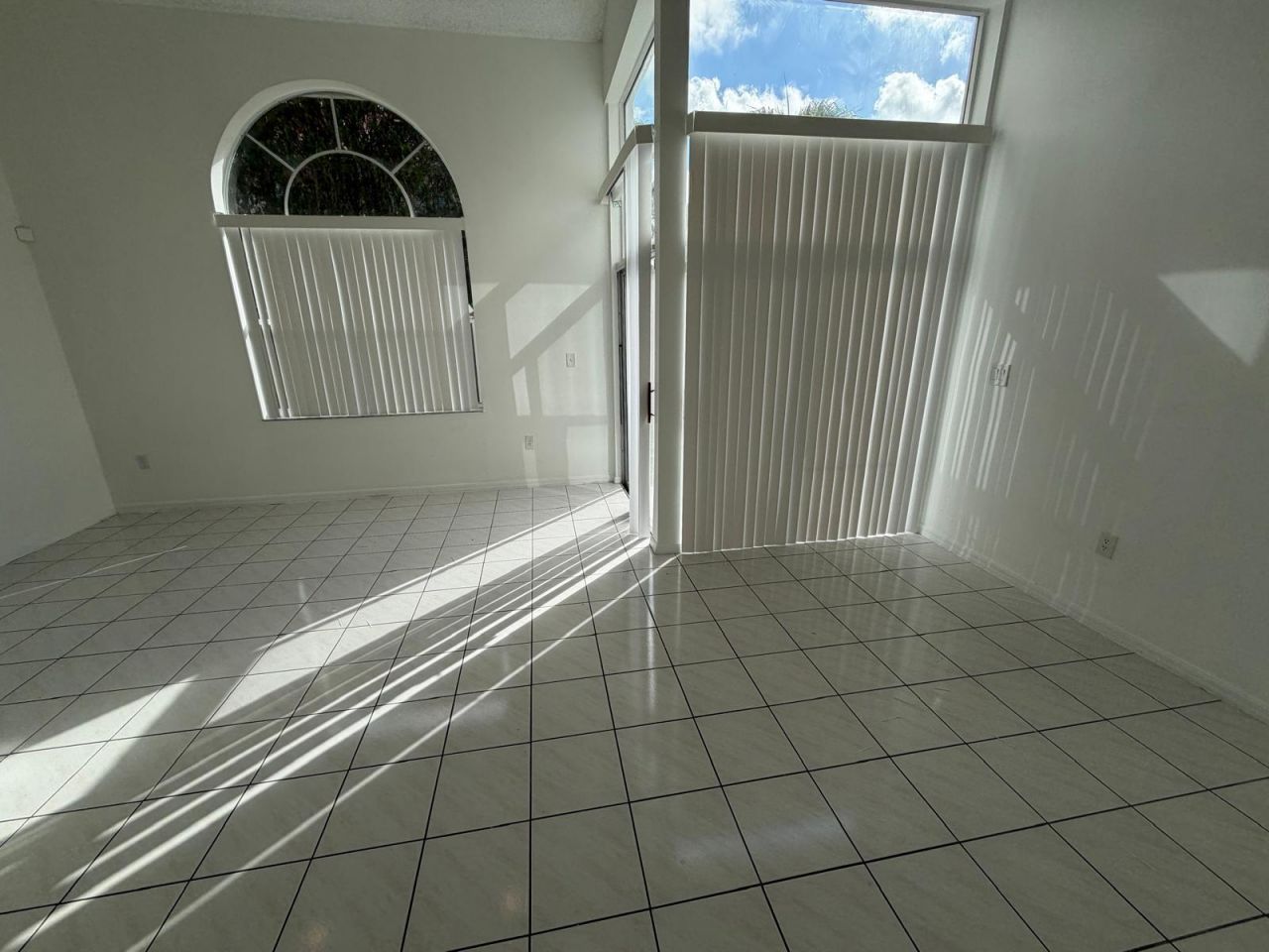 3780 Amalfi Drive, Unit 3780, Hollywood, FL 33021 Photo