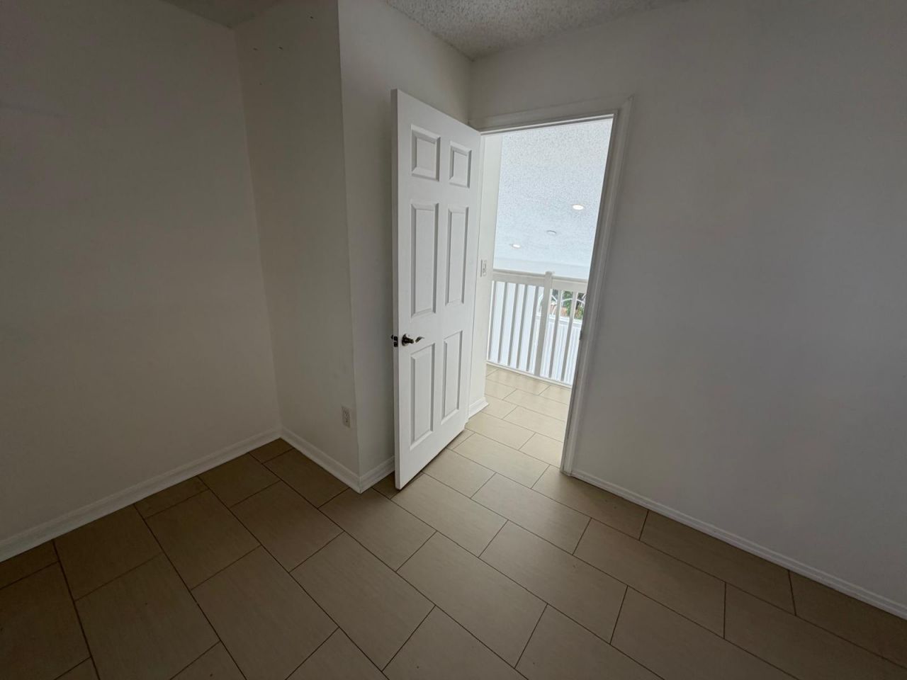 3780 Amalfi Drive, Unit 3780, Hollywood, FL 33021 Photo