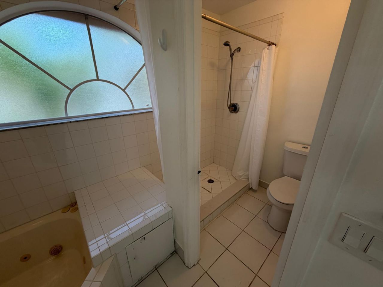 3780 Amalfi Drive, Unit 3780, Hollywood, FL 33021 Photo