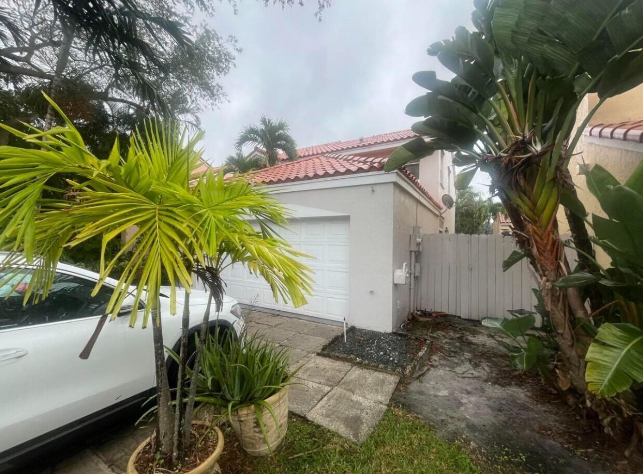 3780 Amalfi Drive, Unit 3780, Hollywood, FL 33021 Photo