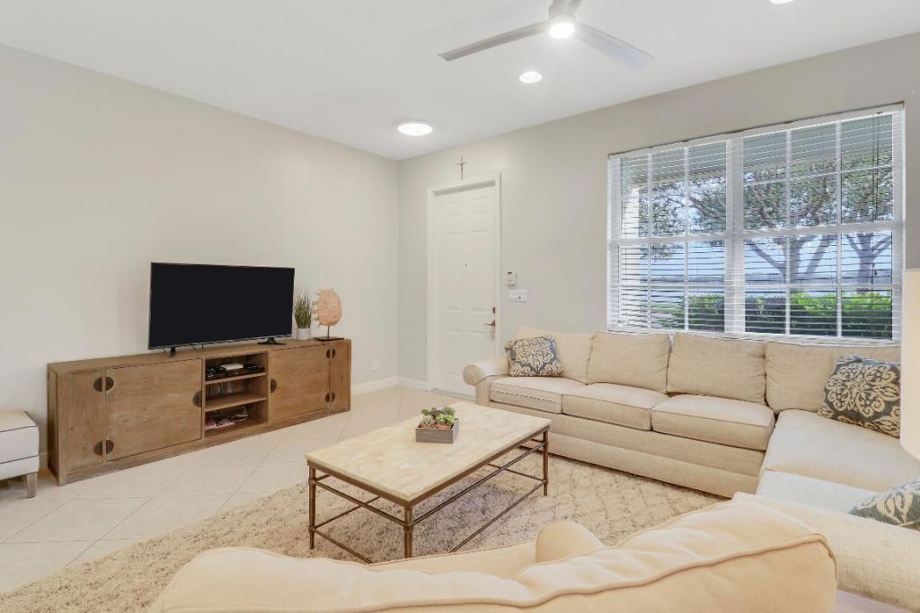 231 Evergrene Parkway, Unit 22-C, Palm Beach Gardens, FL 33410 Photo