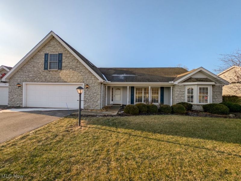 709 N Vineyard Circle, Port Clinton, OH 43452 Photo 2