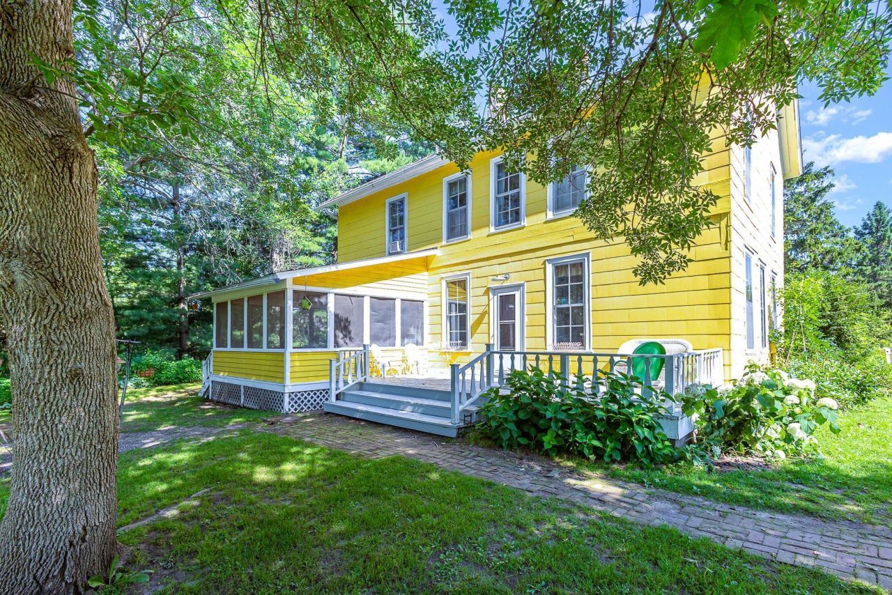 E2044 770th Avenue, Knapp, WI 54749