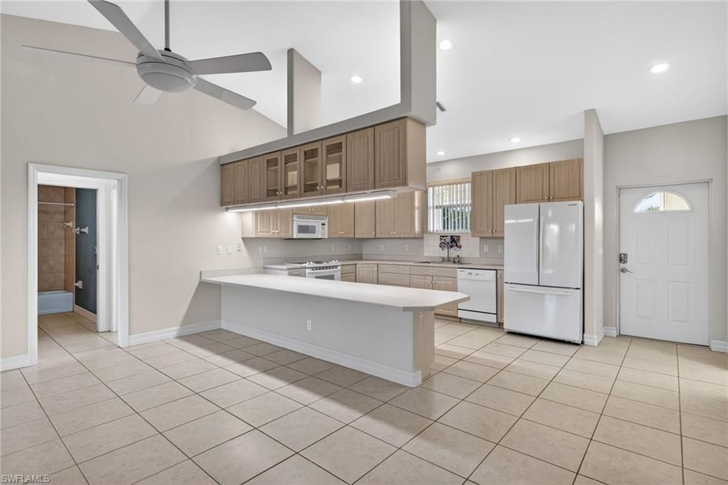 6476 Pine Ave, Sanibel, FL 33957 Photo