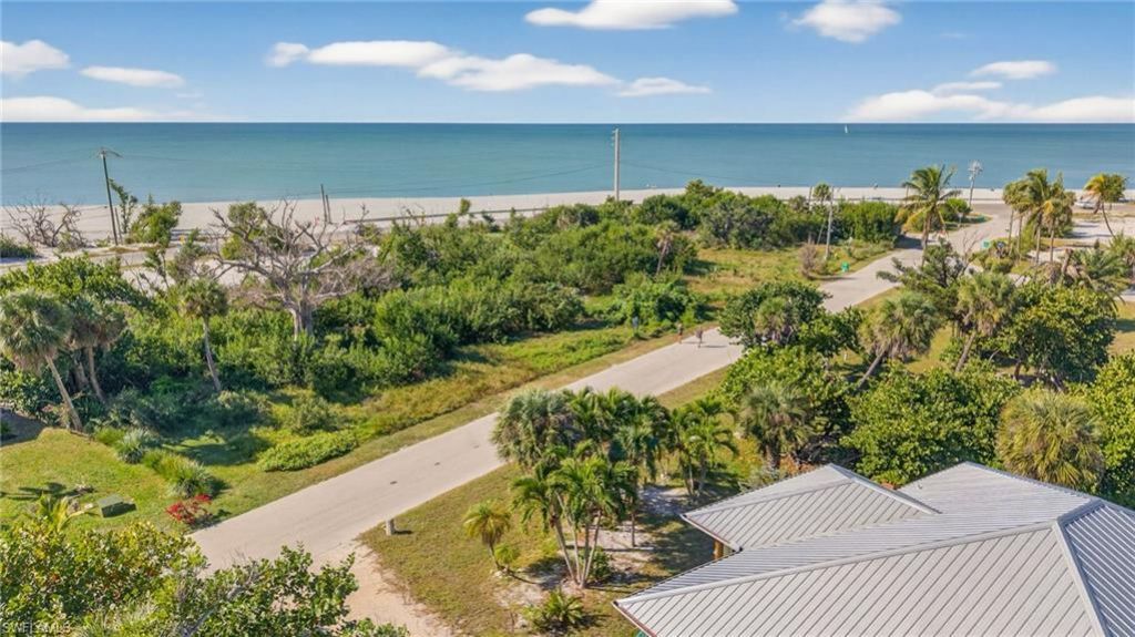 6476 Pine Ave, Sanibel, FL 33957 Photo