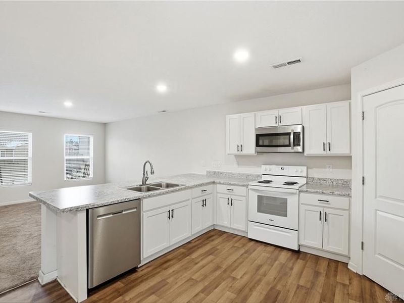 60 Tarragon Way, New Lebanon, OH 45345 Photo 2