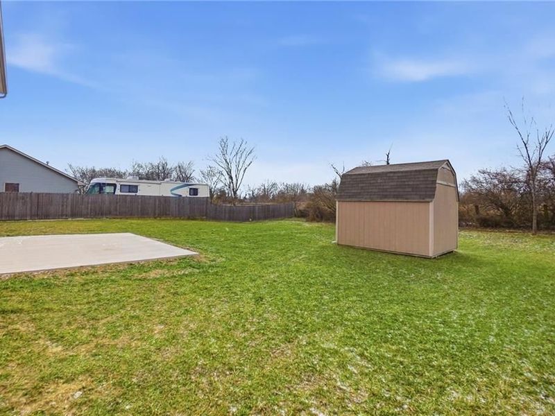 60 Tarragon Way, New Lebanon, OH 45345 Photo 8