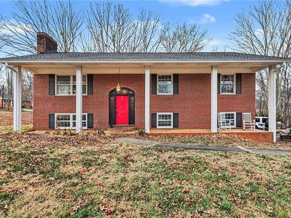 436 White Road, King, NC 27021